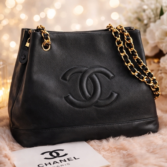 Chanel Black Caviar Leather Shoulder Bag *Entrupy COA Included* - Picture 3 of 17